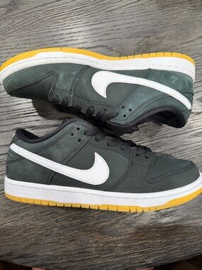 NIKE SB DUNK LOW PRO ISO Black- USED - Men’s size 8.5